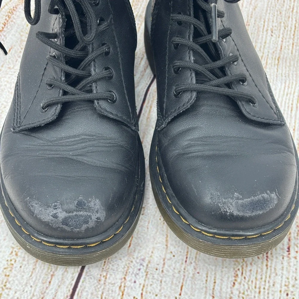 Dr. Martens Delaney Kids Black Leather 8-Eye Side Zip Combat Boots Size 2 US